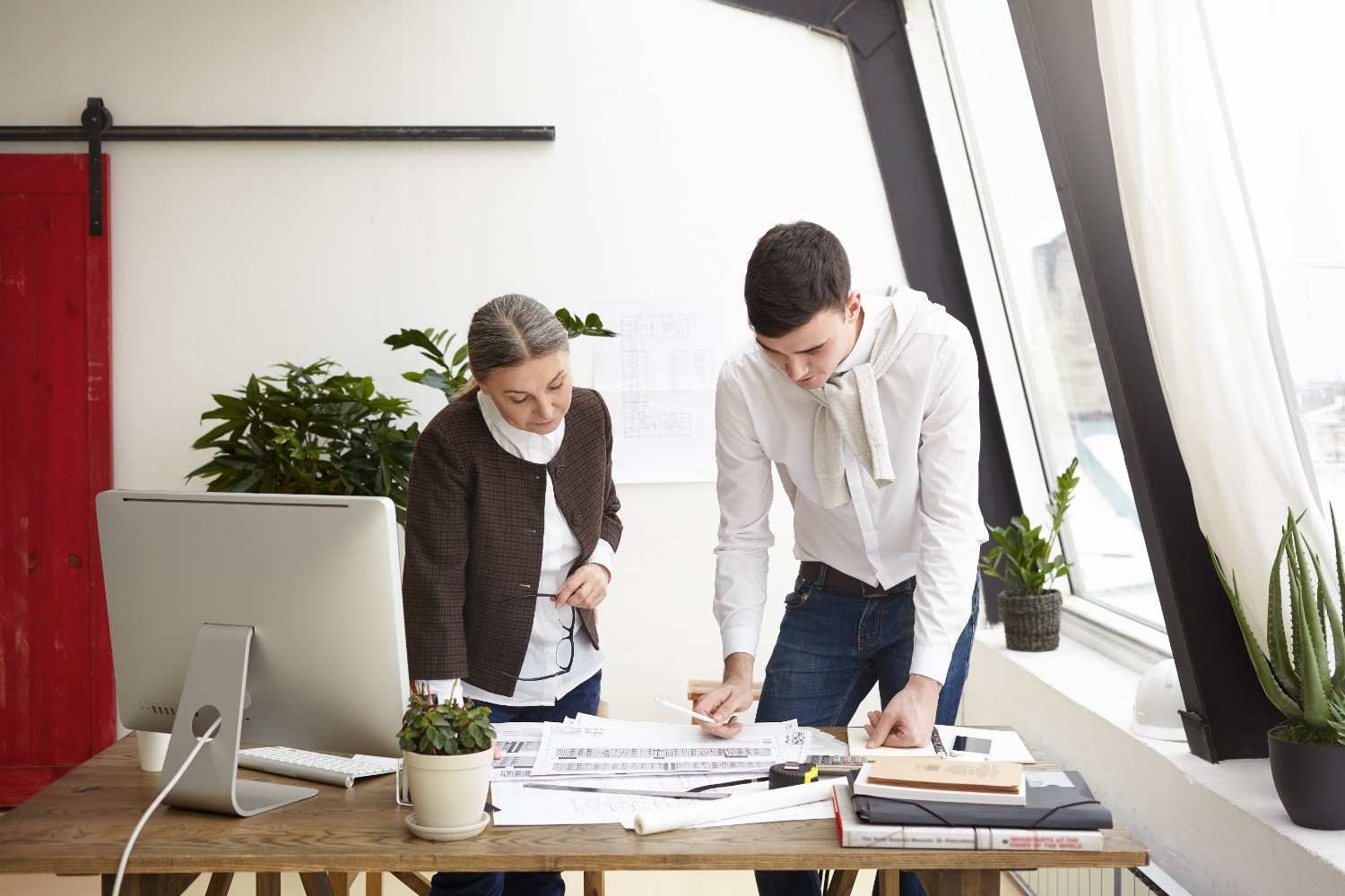 Best Office Interior Designers in New Delhi