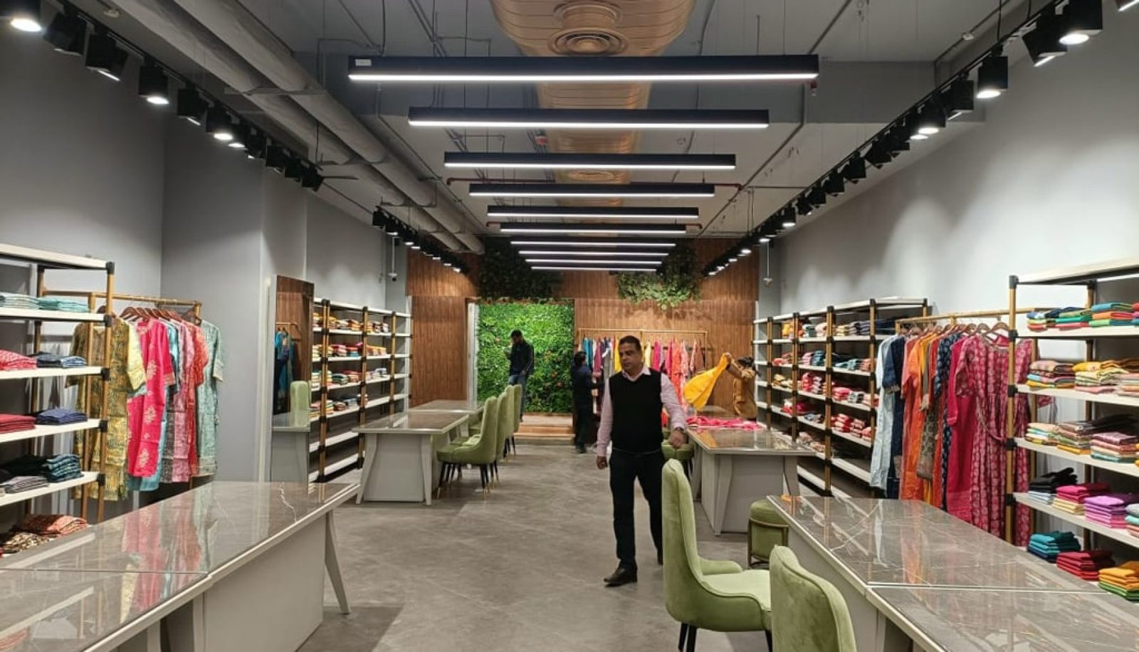 Retail-Store-12 - Copy